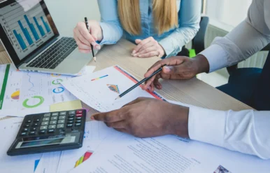 office-scene-close-up office-scene-close-up